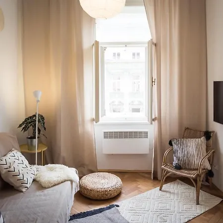 Wimgen Aparthotel *